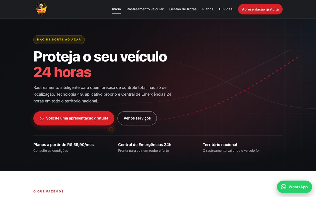 Página inicial do site da Digitec, com a headline Proteja o seu veículo 24 horas sobre um mapa escuro.
