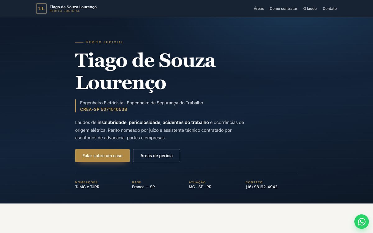 Página inicial do site do perito judicial Tiago de Souza Lourenço, em azul-tinta e bronze, com o nome dele em letras grandes e o número do CREA logo abaixo.
