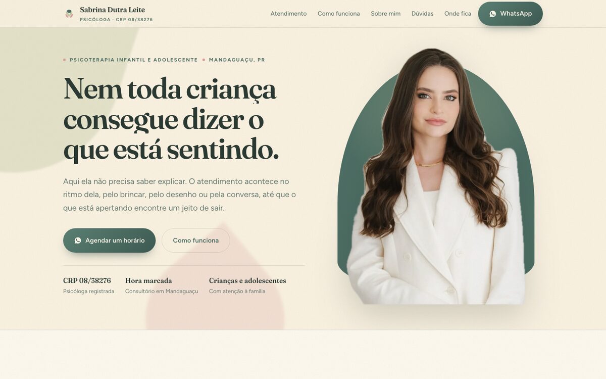 Página inicial do site da psicóloga infantil Sabrina Dutra Leite.
